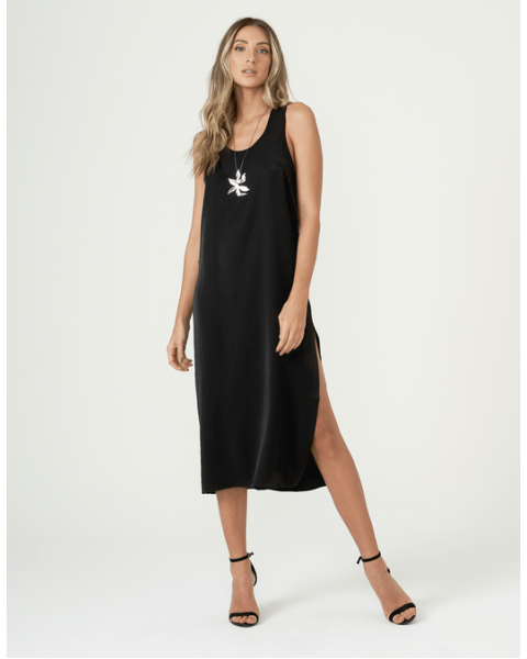 Vestido Acetinado Cavado